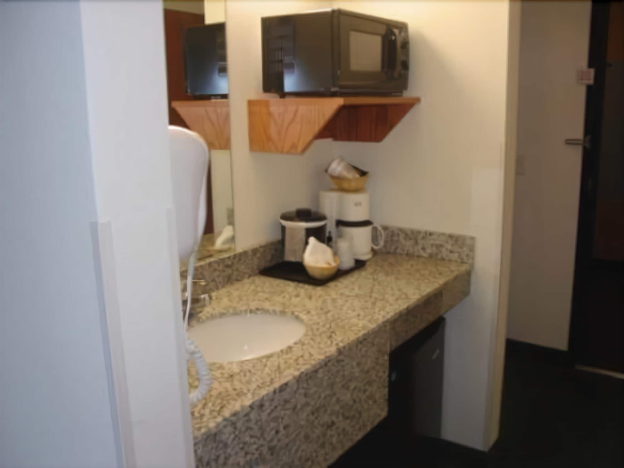 Travelodge By Wyndham Missouri Valley Habitación foto